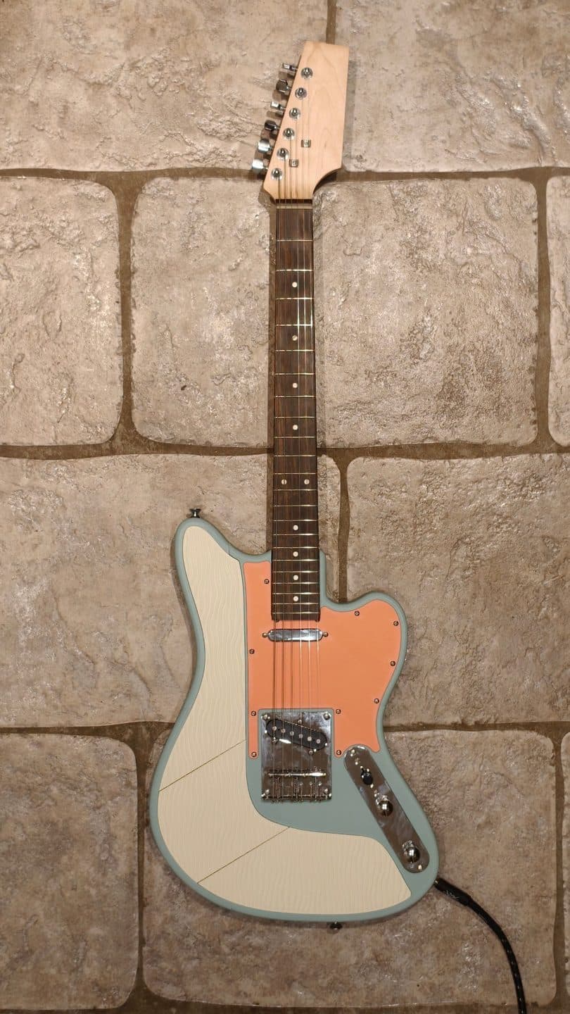 Filamentcaster guitar + 3 guitar plate sets